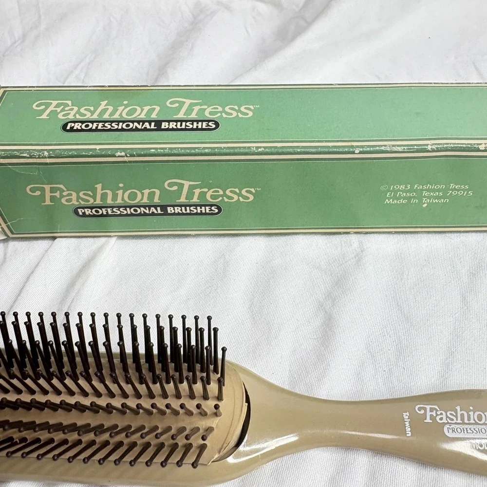 Vintage Fashion Tress Professional Hair Brush Model 7709 with Original Box